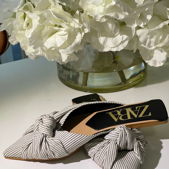 Zara flats- size us 7.5 - Picture 1 of 6